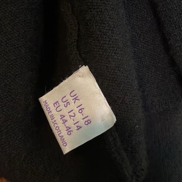 Brora UK cashmere cardigan - Picture 3 of 6